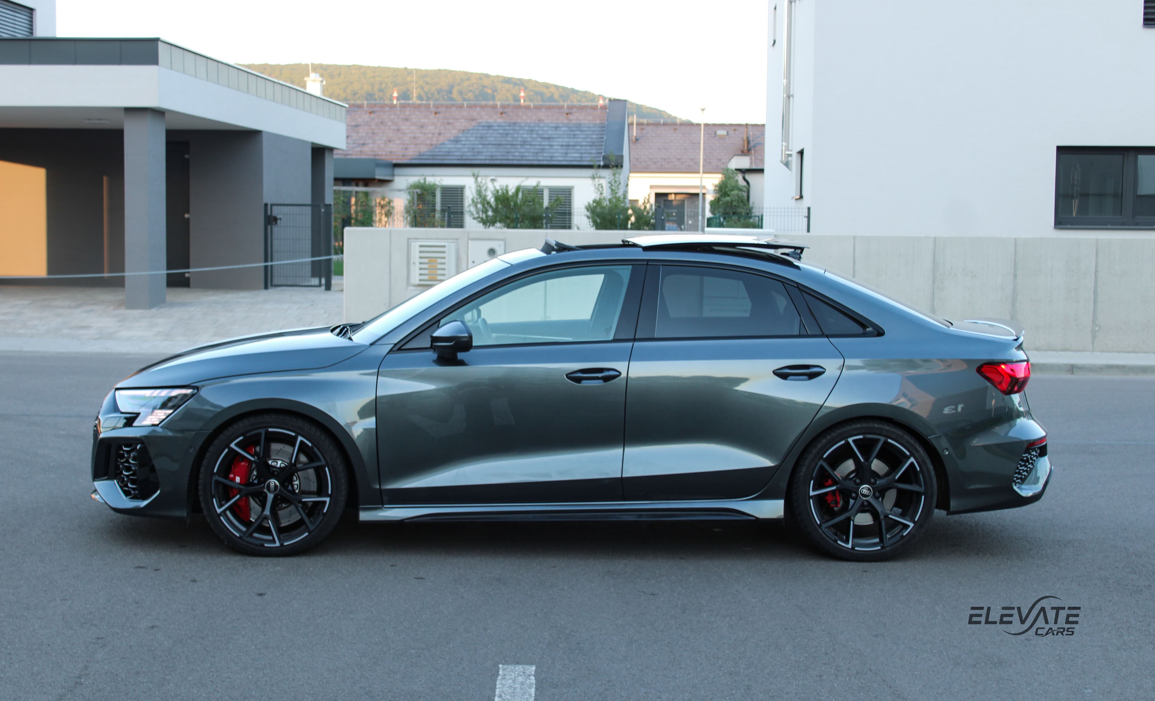 Audi RS3 Limousine - náhľad 2