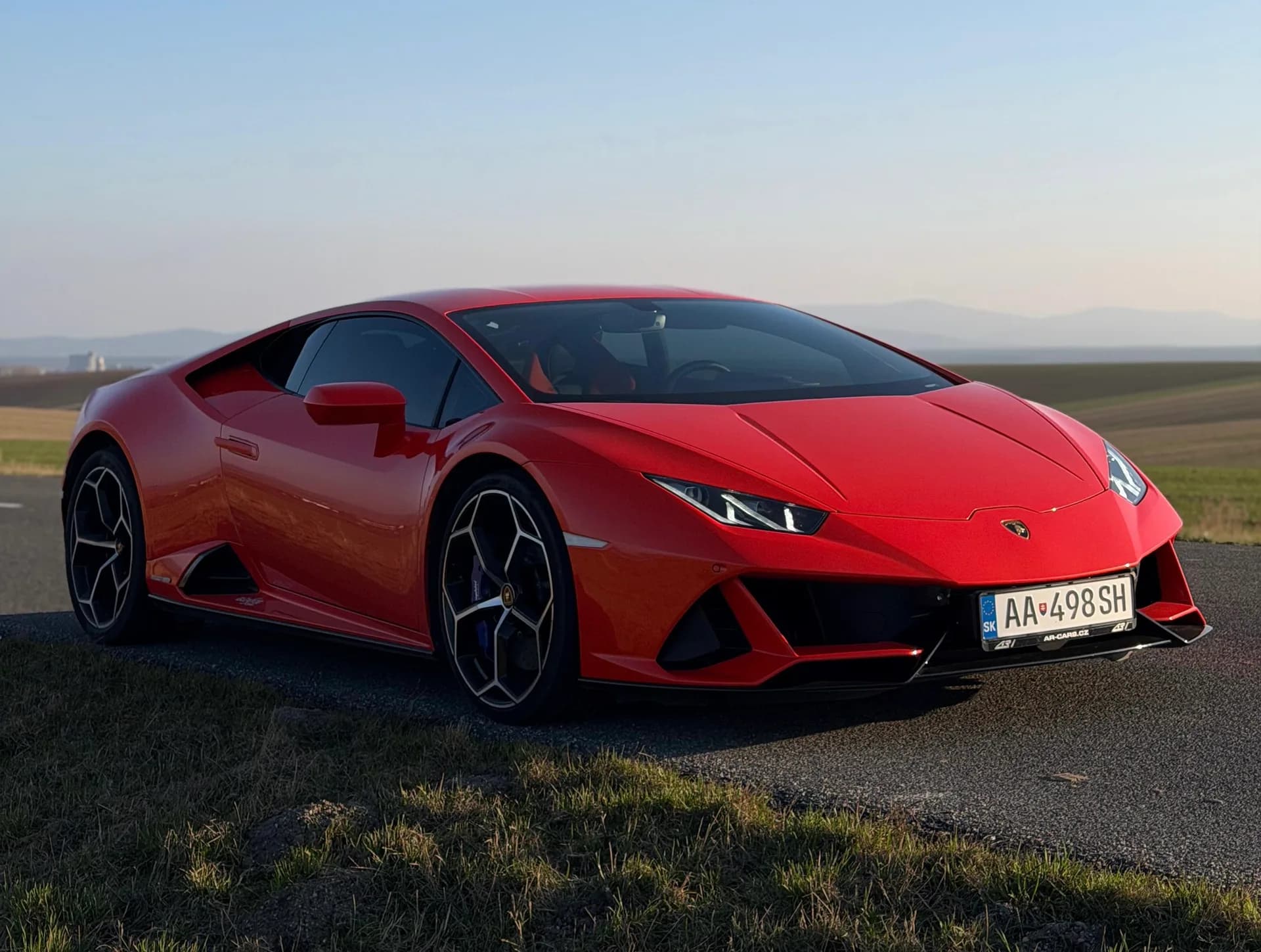 Prenájom Lamborghini Huracan: Cena, Podmienky & Zážitok (2026)